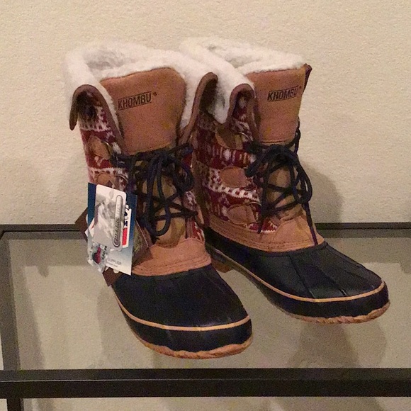 NWT Size 8 Khombu boots - Picture 1 of 6